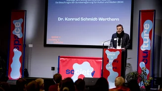 Dr. Konrad Schmidt-Werthern während seiner Rede