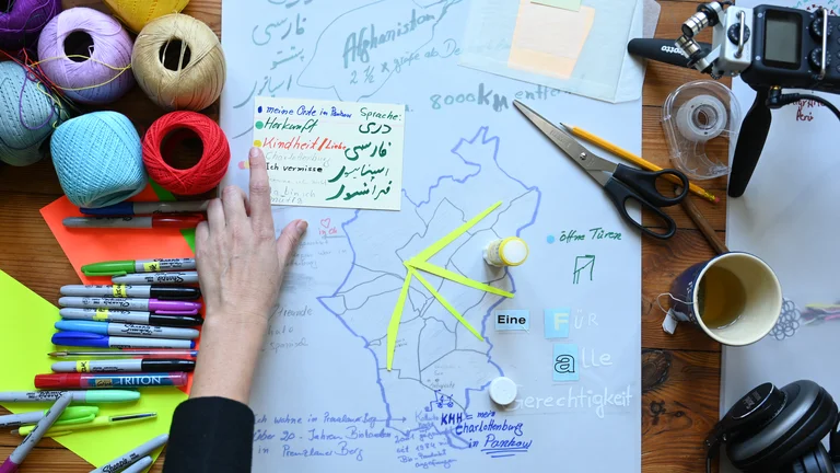 A drawn map on paper of the district of Pankow, with places marked such as “my childhood, my first love”.